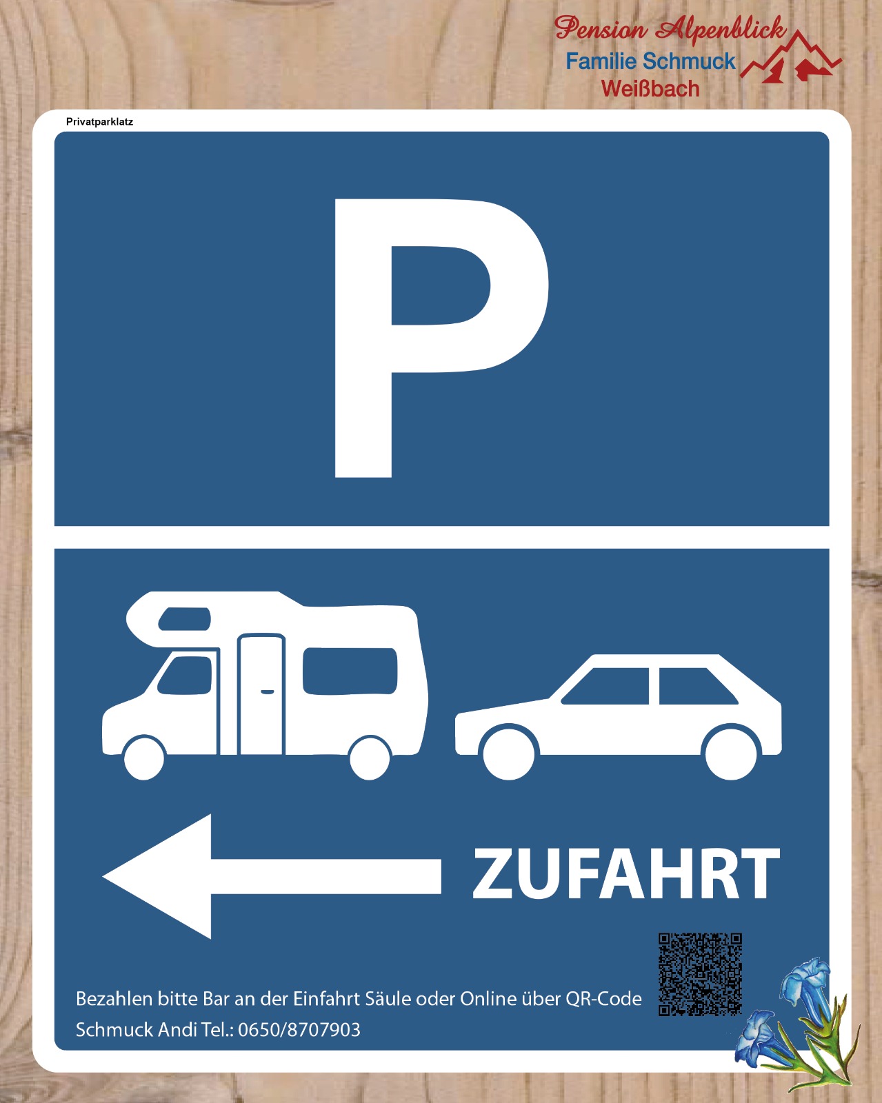 Zufahrt zum Wohnmobilstellplatz und QR-Code